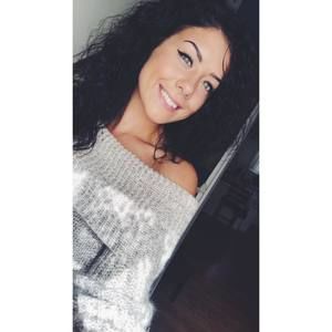 Meet your Posher, Leah